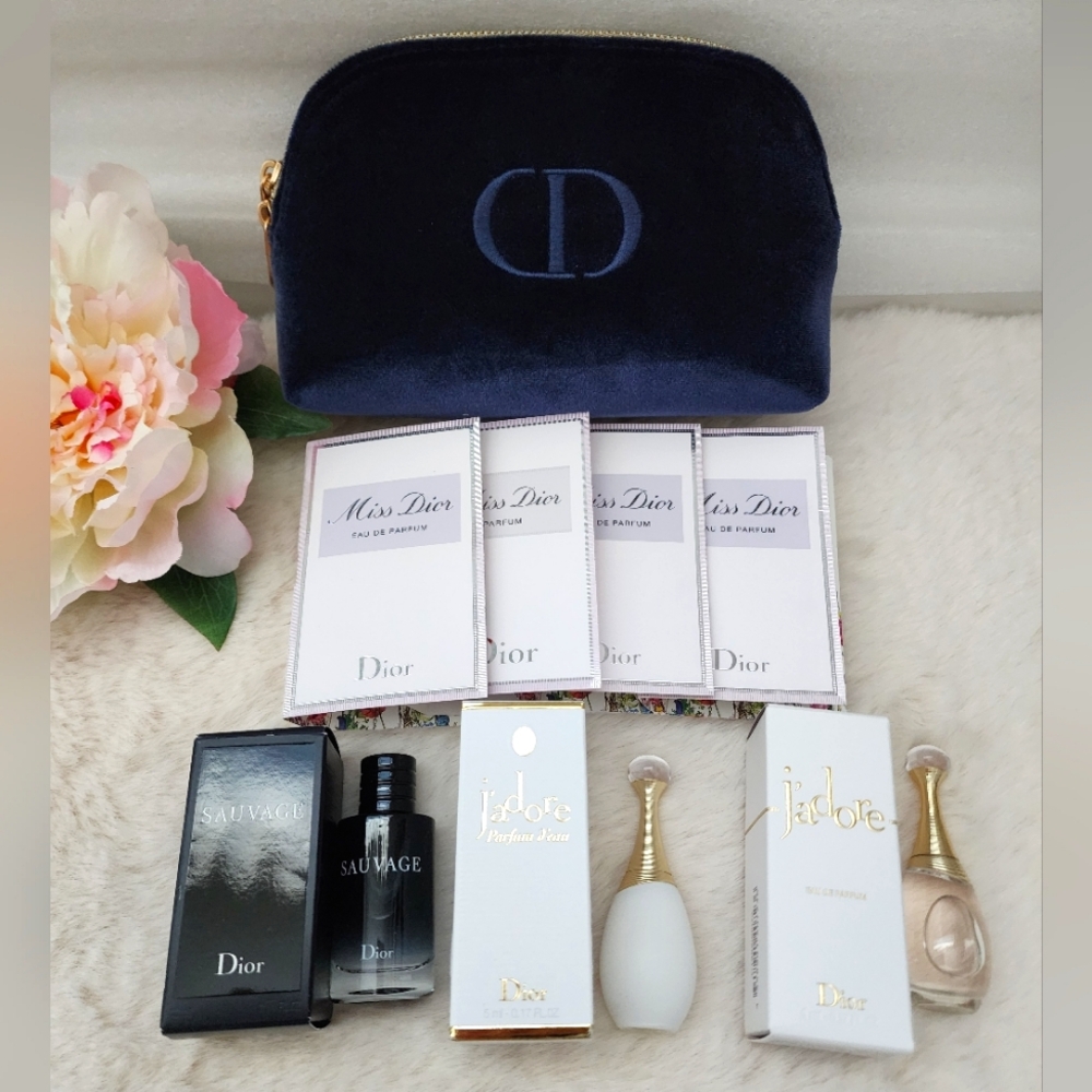 ❤️Dior mini perfum with cosmetic bag
